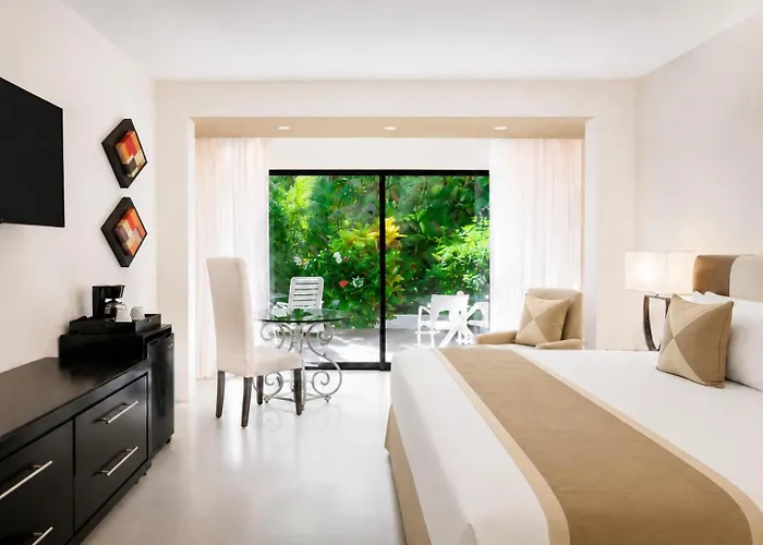 The Sens Riviera By Oasis 5*